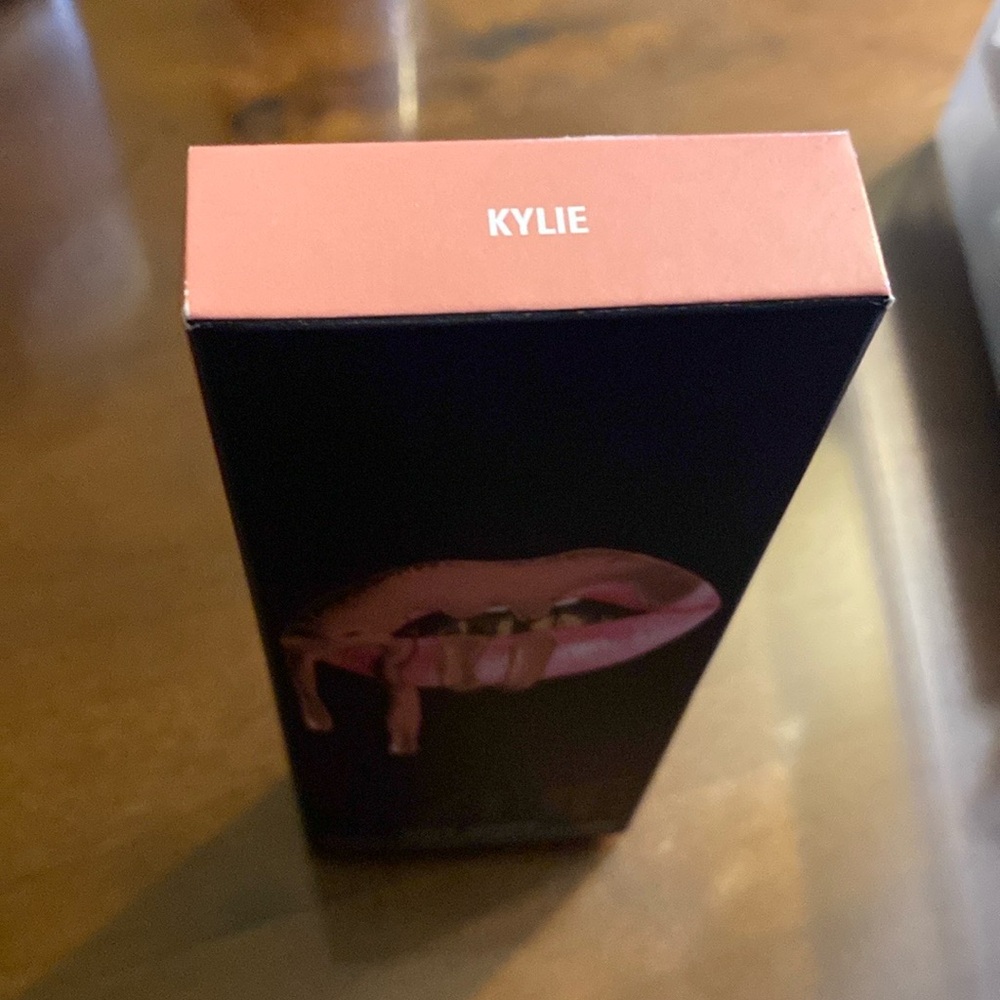 Kylie cosmetics lip kit